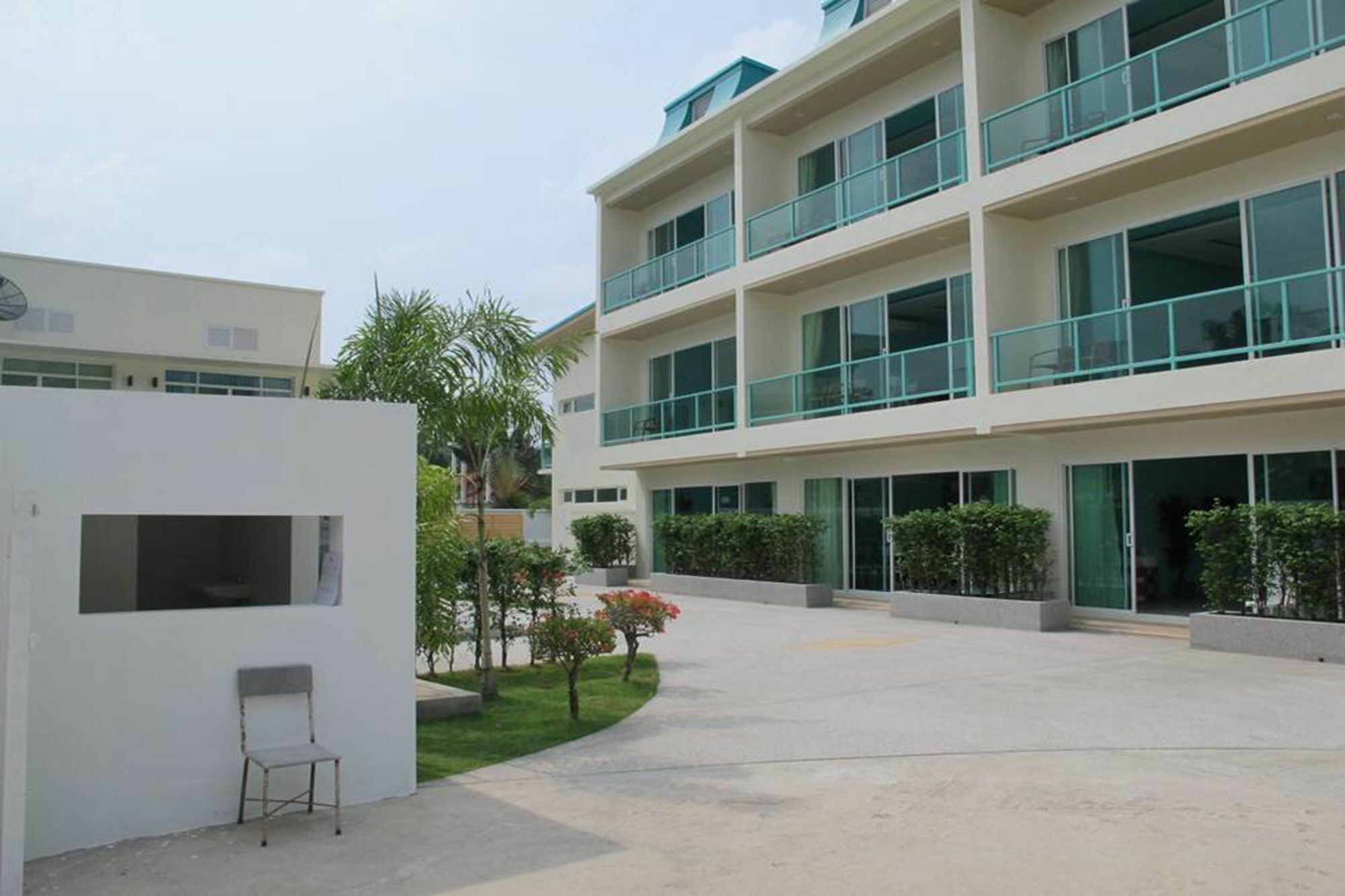 Condor Apartment Nai Harn ภายนอก รูปภาพ